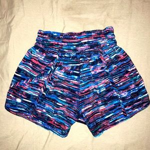 LULULEMON Tracker Shorts, Size 2